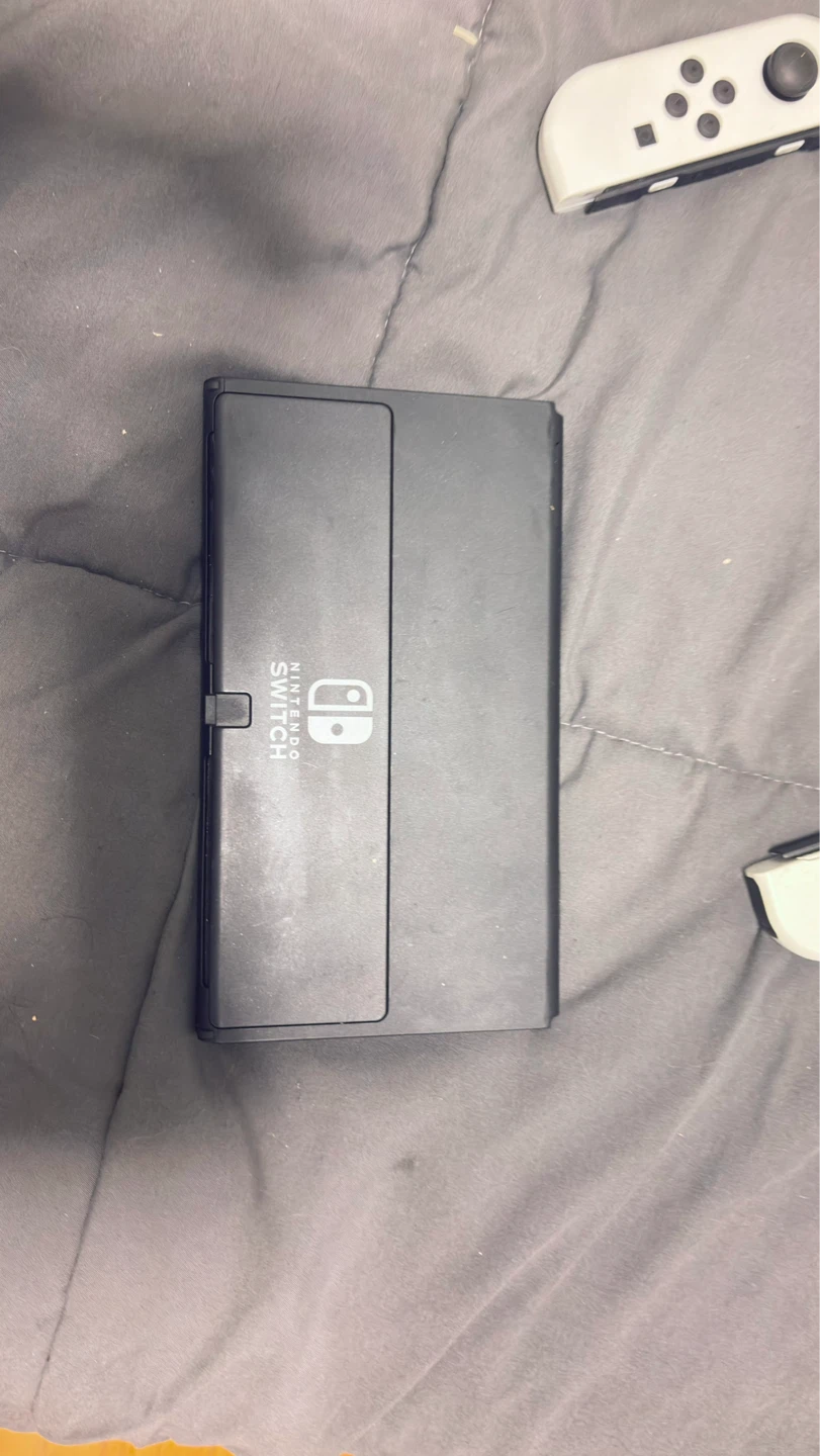 Nintendo Switch with Case and Game Cartridge Holder - photo 4