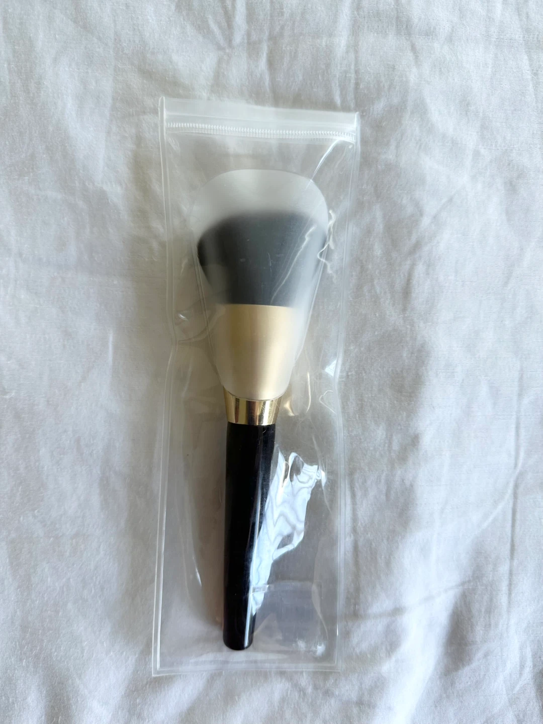 ⚽️ 🆕 Lise Watier Havana Bronzing Powder Brush