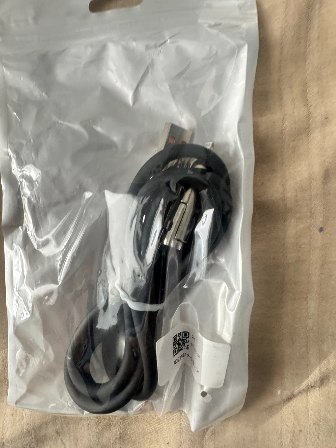 Black USB-C to Lightning Cable - photo 3