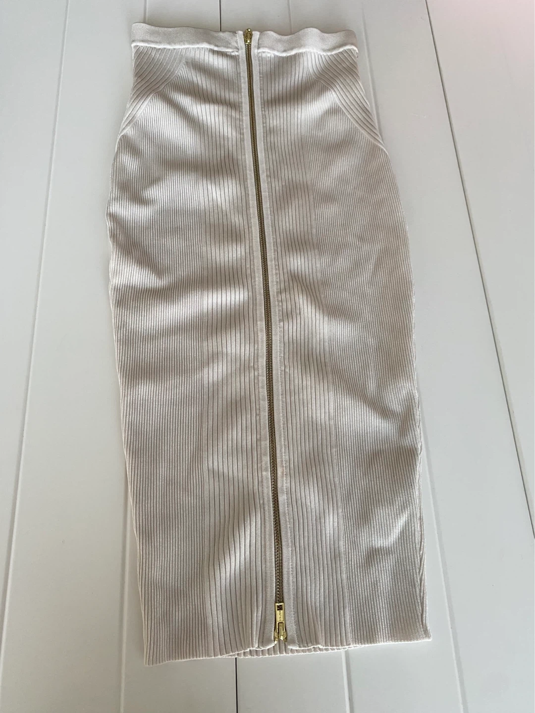Guess Ribbed Pencil Skirt with Front Zipper - XS ⚽️ - photo 2