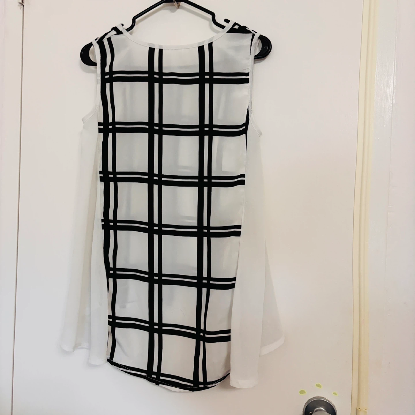 Sleeveless plaid tunic top - photo 2