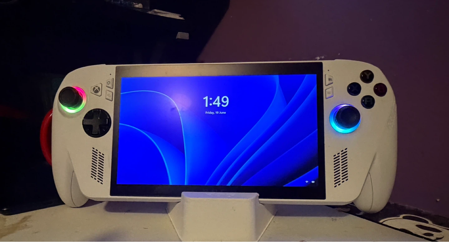 ASUS ROG Ally Gaming Handheld - photo 2
