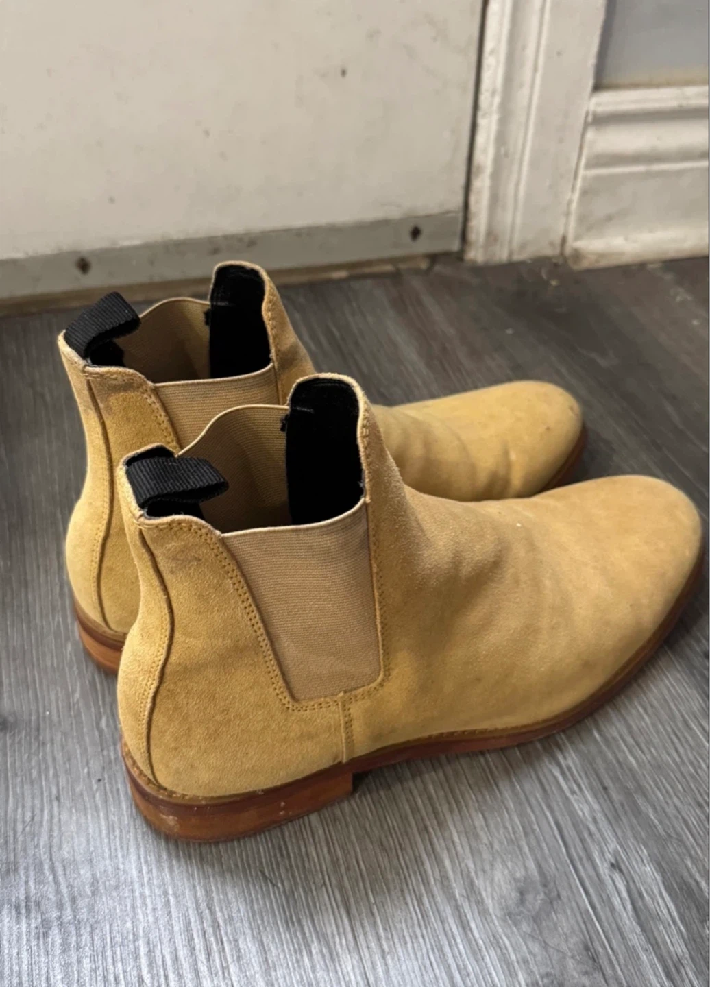 Suede Chelsea Boots - Tan
