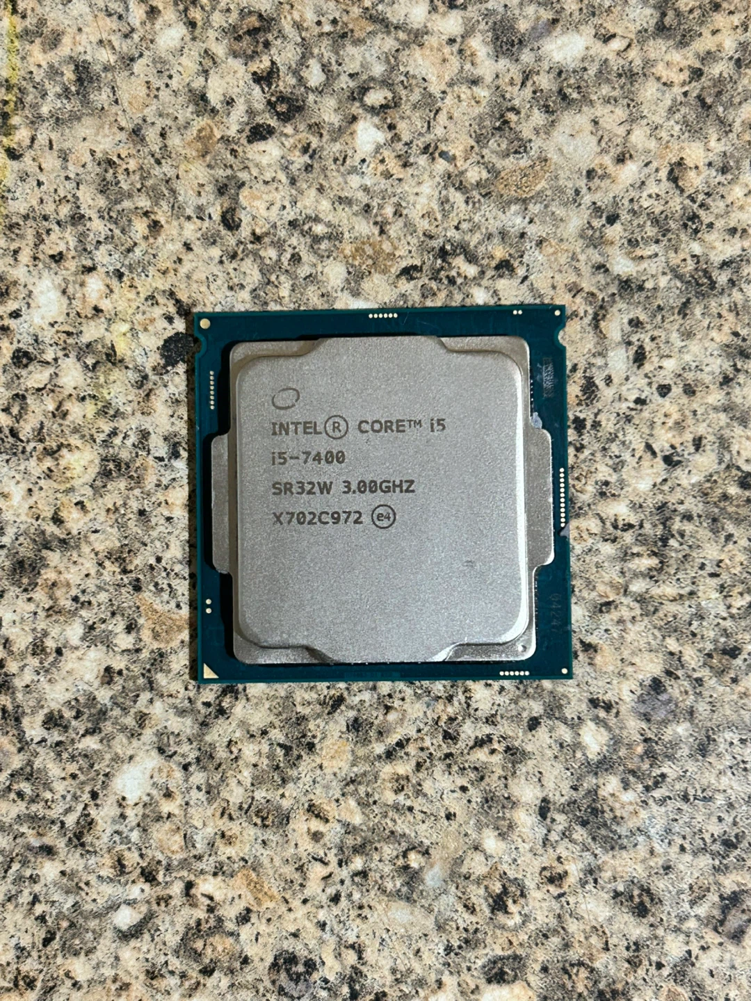 I5 7400 CPU + STOCK COOLER + THERMAL PASTE