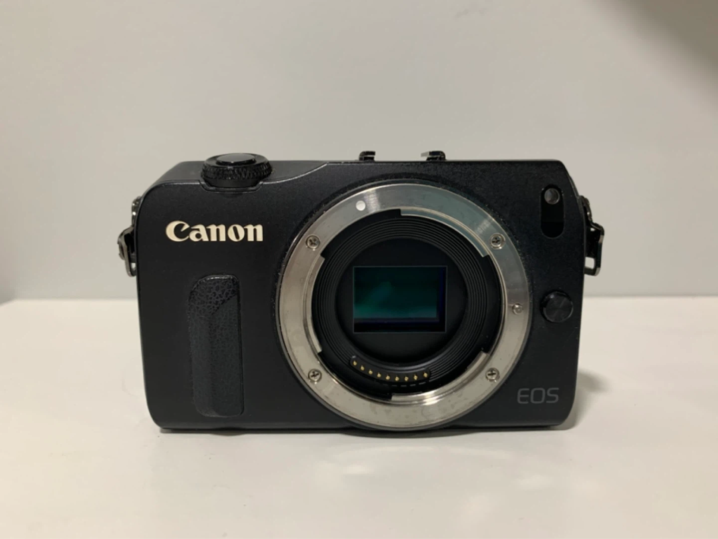 Canon EOS M Mirrorless Camera - photo 3