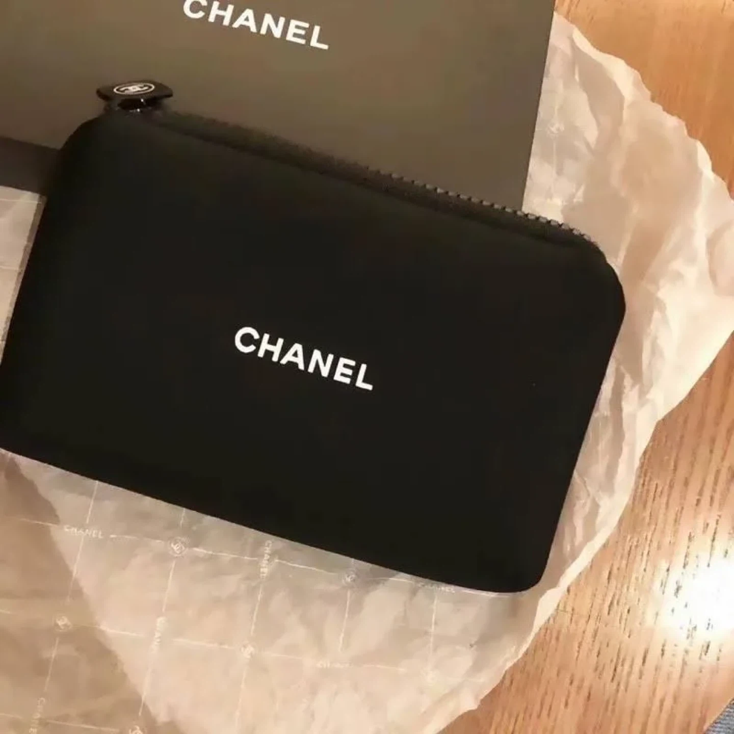 CHANEL Black Cosmetic Pouch - photo 2