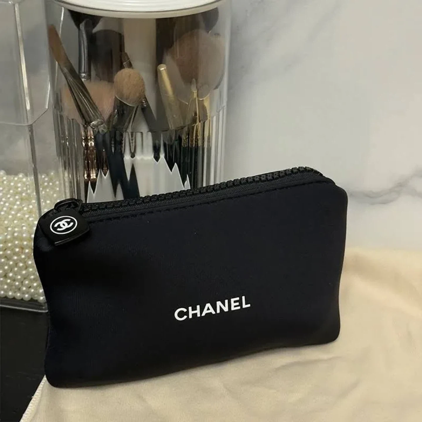 CHANEL Black Cosmetic Pouch - photo 3