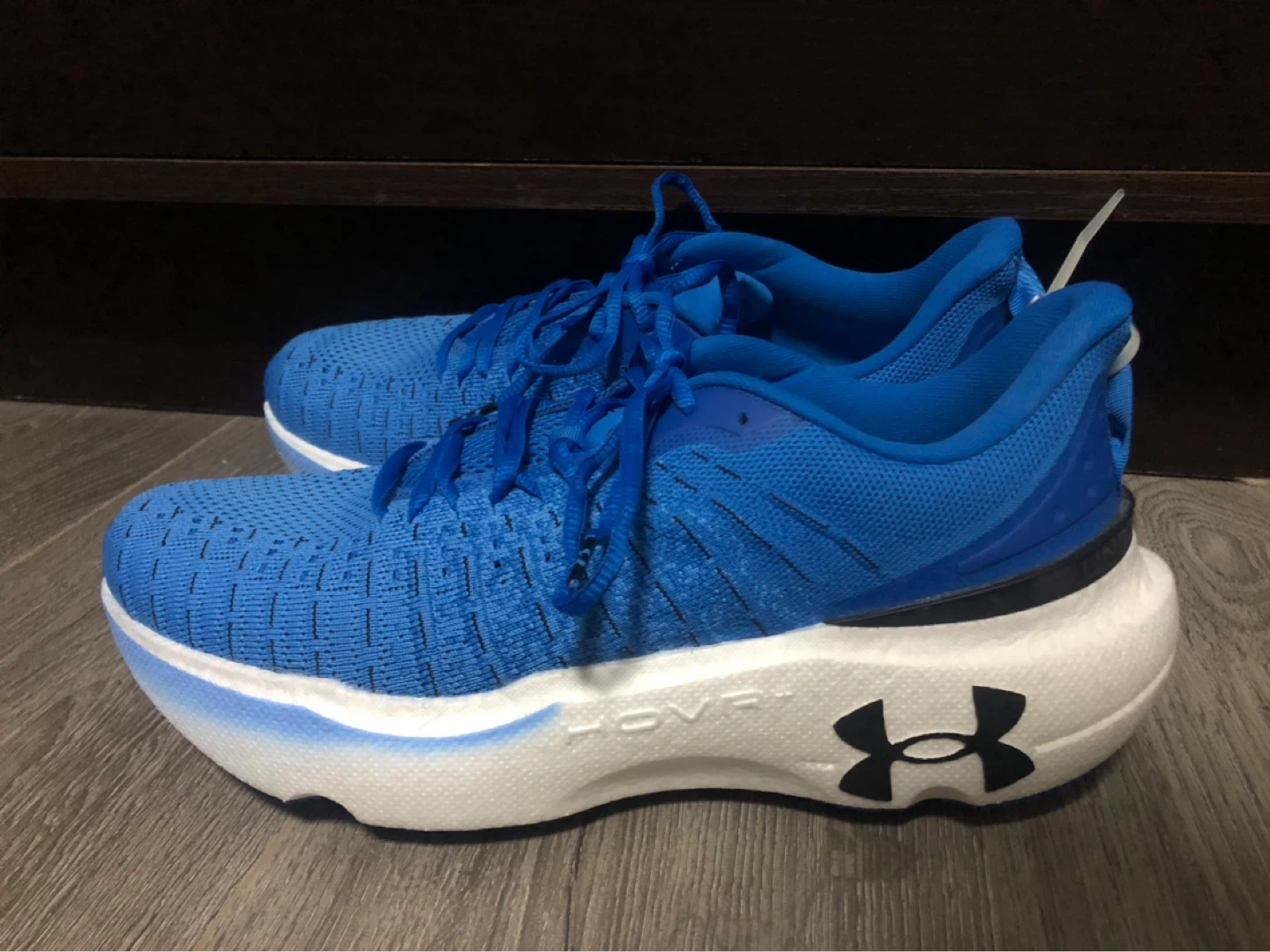 Under Armour HOVR+ (Men 11.5) ⚽️