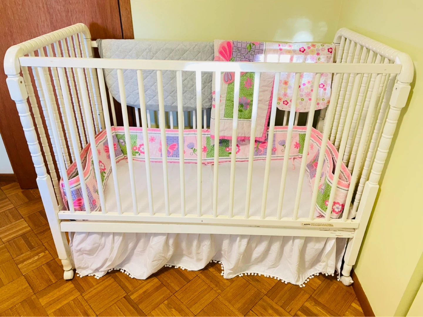White Baby Crib with Wheels - photo 4