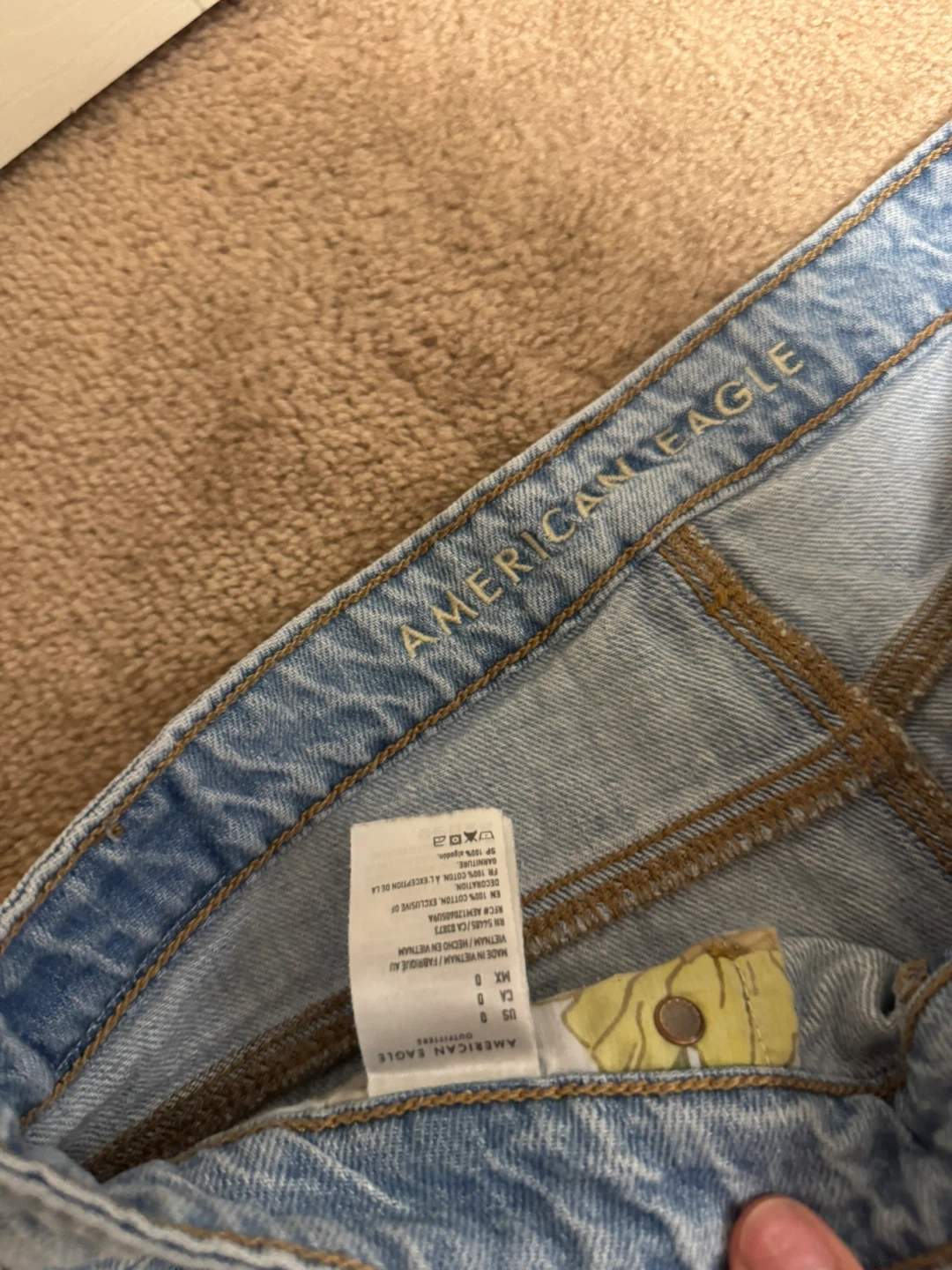 American Eagle Light Wash Denim Shorts Size 0 - photo 2