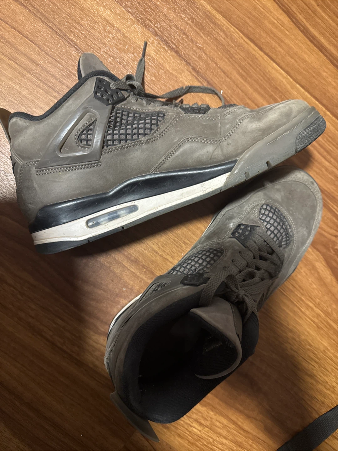 Nike Air Jordan 4 Retro