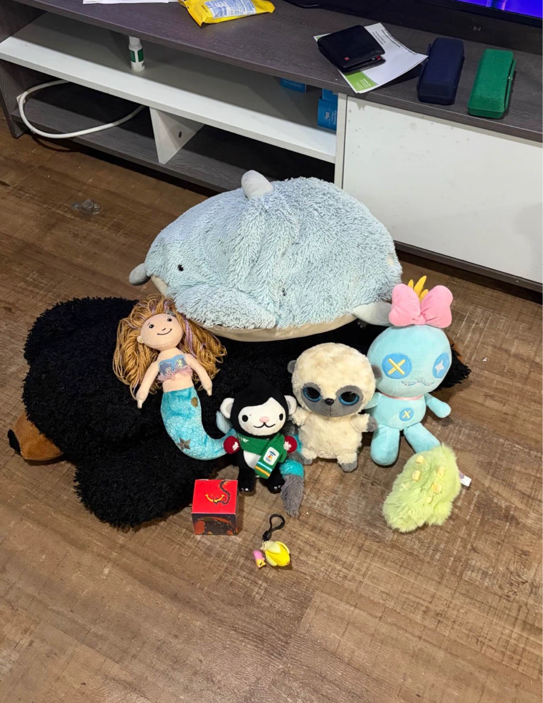 Huge plush toy lot