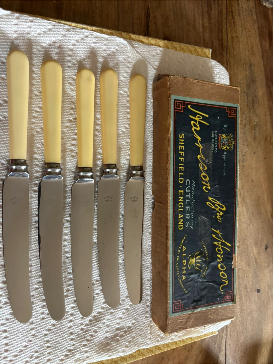 Vintage Harrison Bros. & Howson knives - photo 5