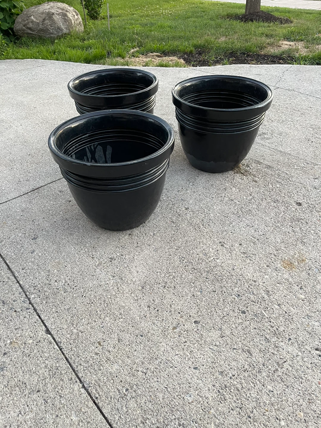 Set of 3 Black Planters - photo 3