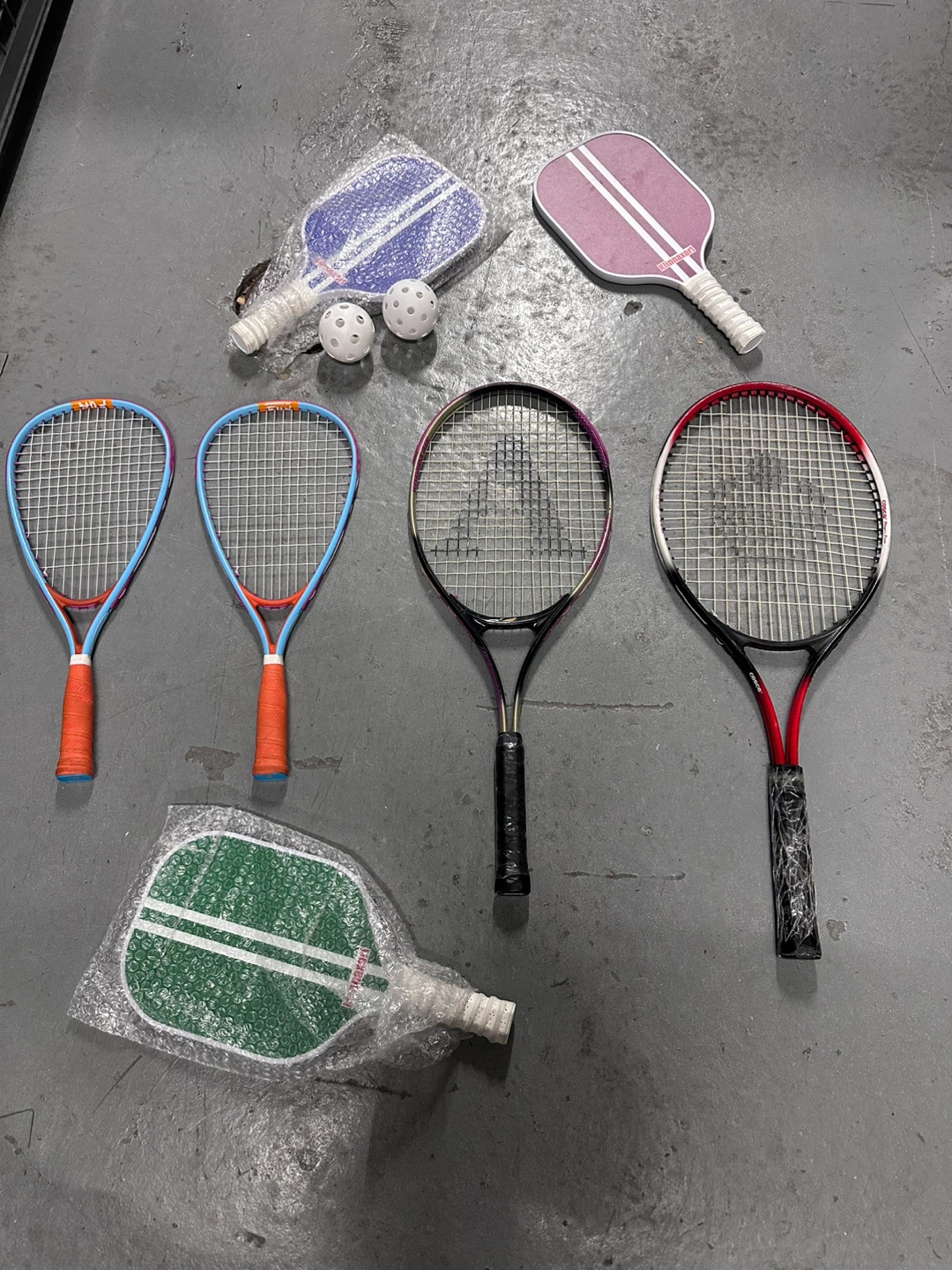Badminton Tennis Speedminton Racquets and Pickleball Paddles