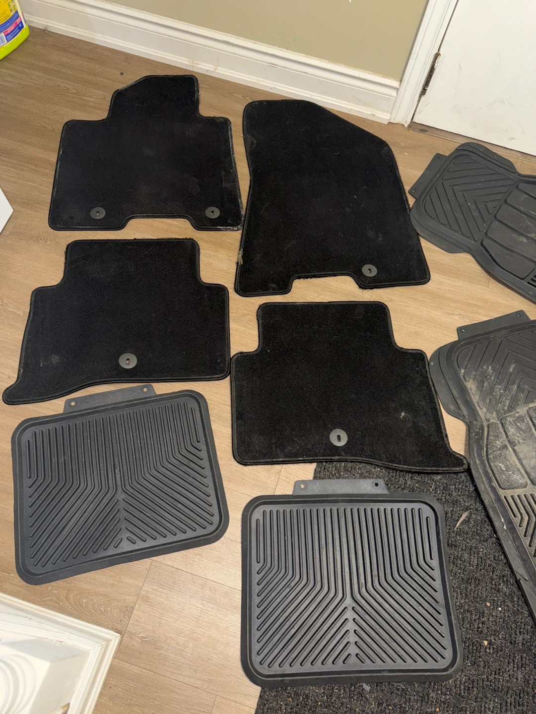 Car Floor Mats Set