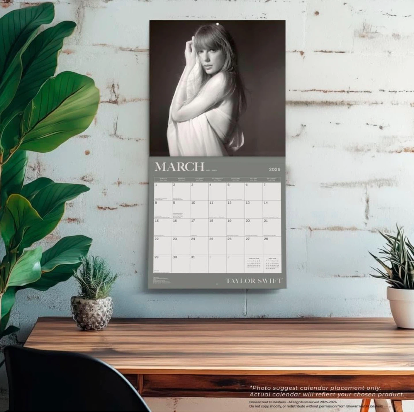 ⚽️ SEALED Taylor Swift 2026 Official 16-Month Calendar - photo 2