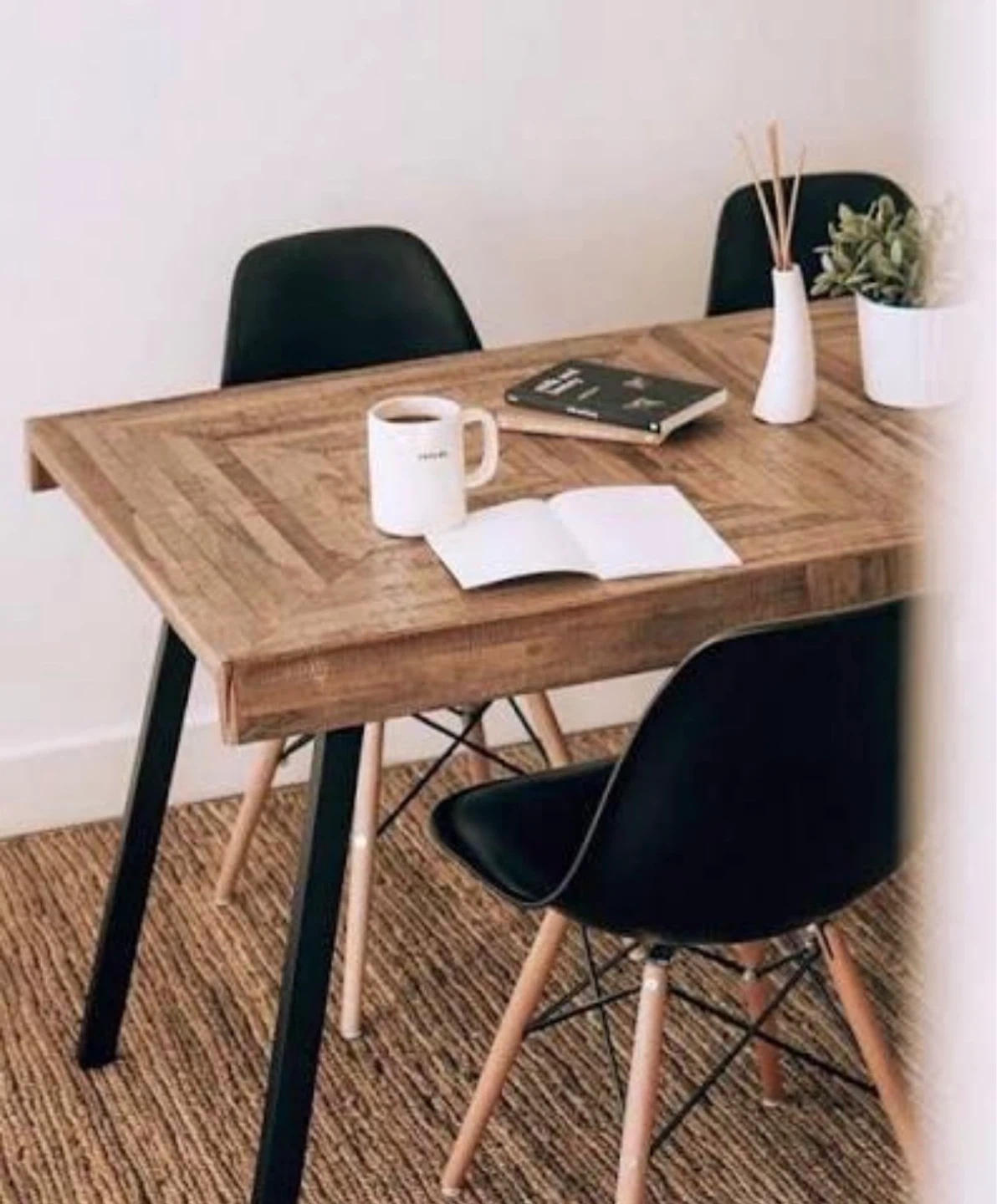 Teak Dining table herringbone pattern - structube