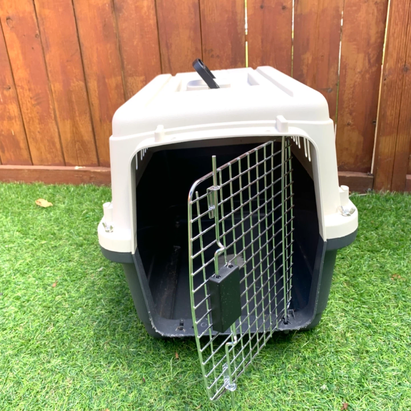 Dog Crate Pet Carrier Travel Kennel Plastic Pet Carrier - photo 3
