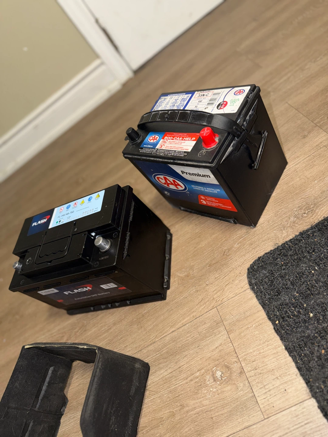 Flash & CAA Automotive Batteries - photo 2