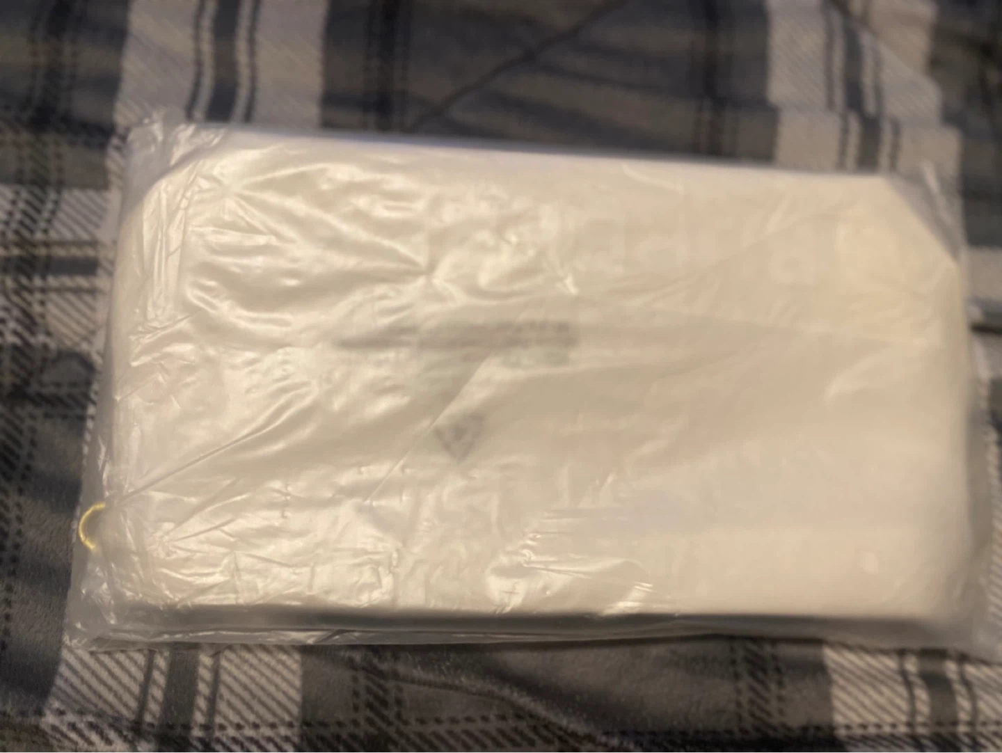 Burberry London Dream White Paper Pouch New in Bag - photo 4