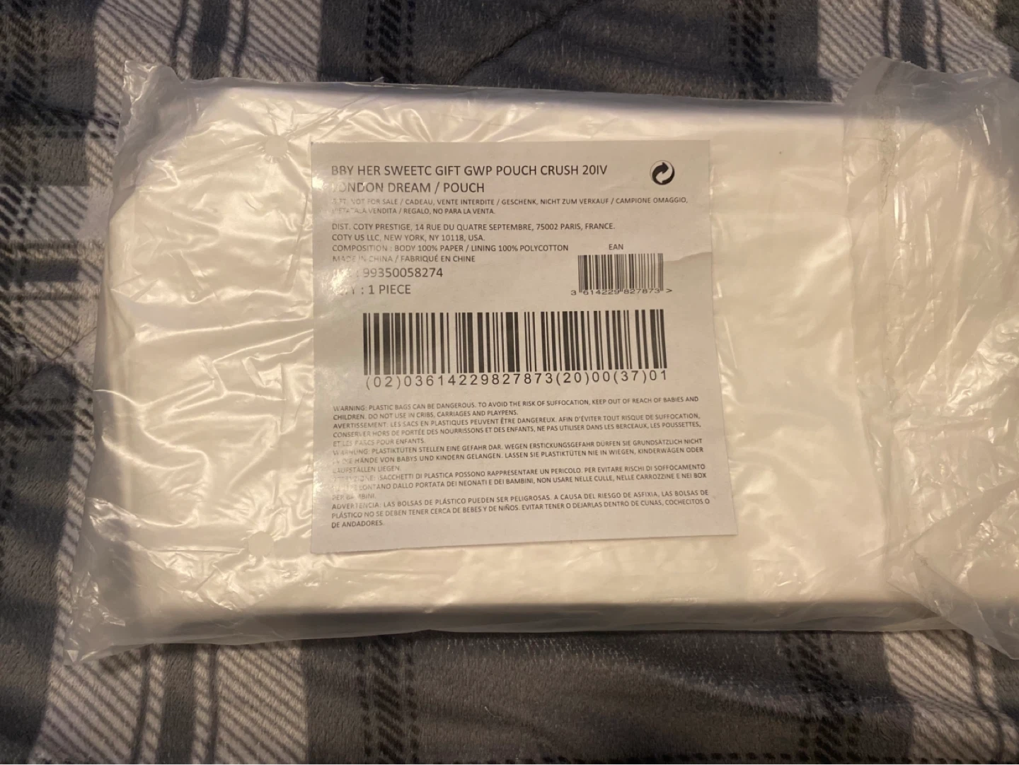 Burberry London Dream White Paper Pouch New in Bag - photo 2