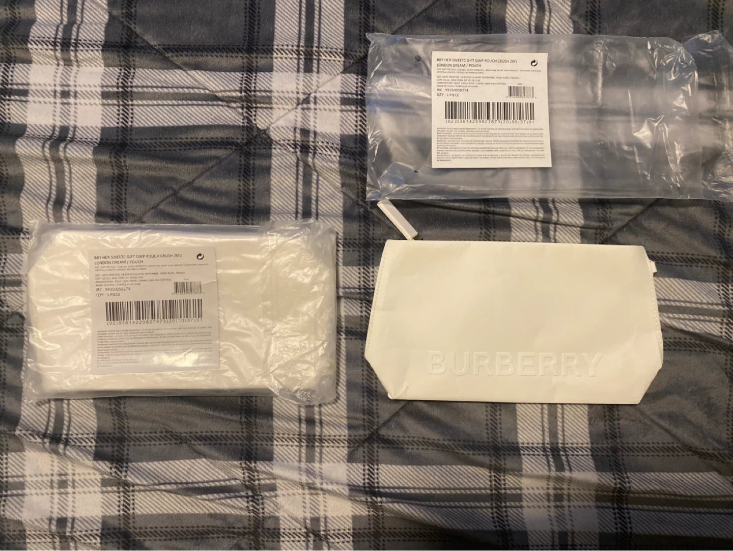 Burberry London Dream White Paper Pouch New in Bag