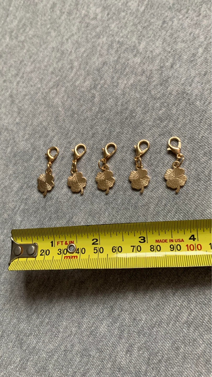 Set of 5 Small Four Leaf Clover Charms ⚽️ - photo 2
