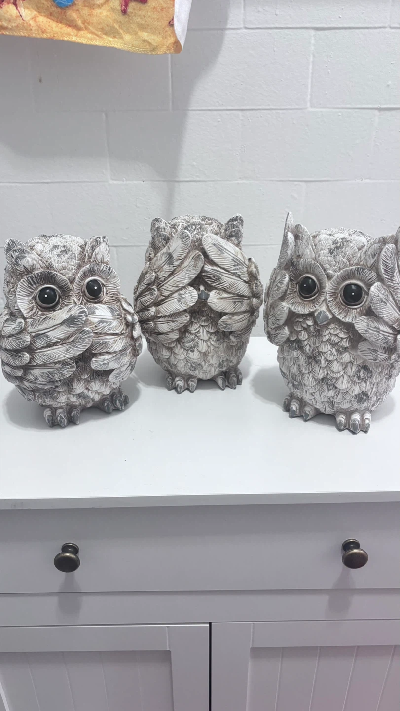 ⚽ Decorative Owl Figurine Set (3)