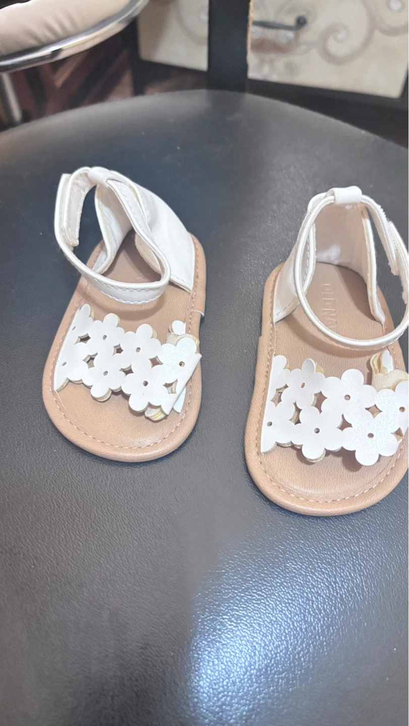 ⚽ Baby White Floral Sandals