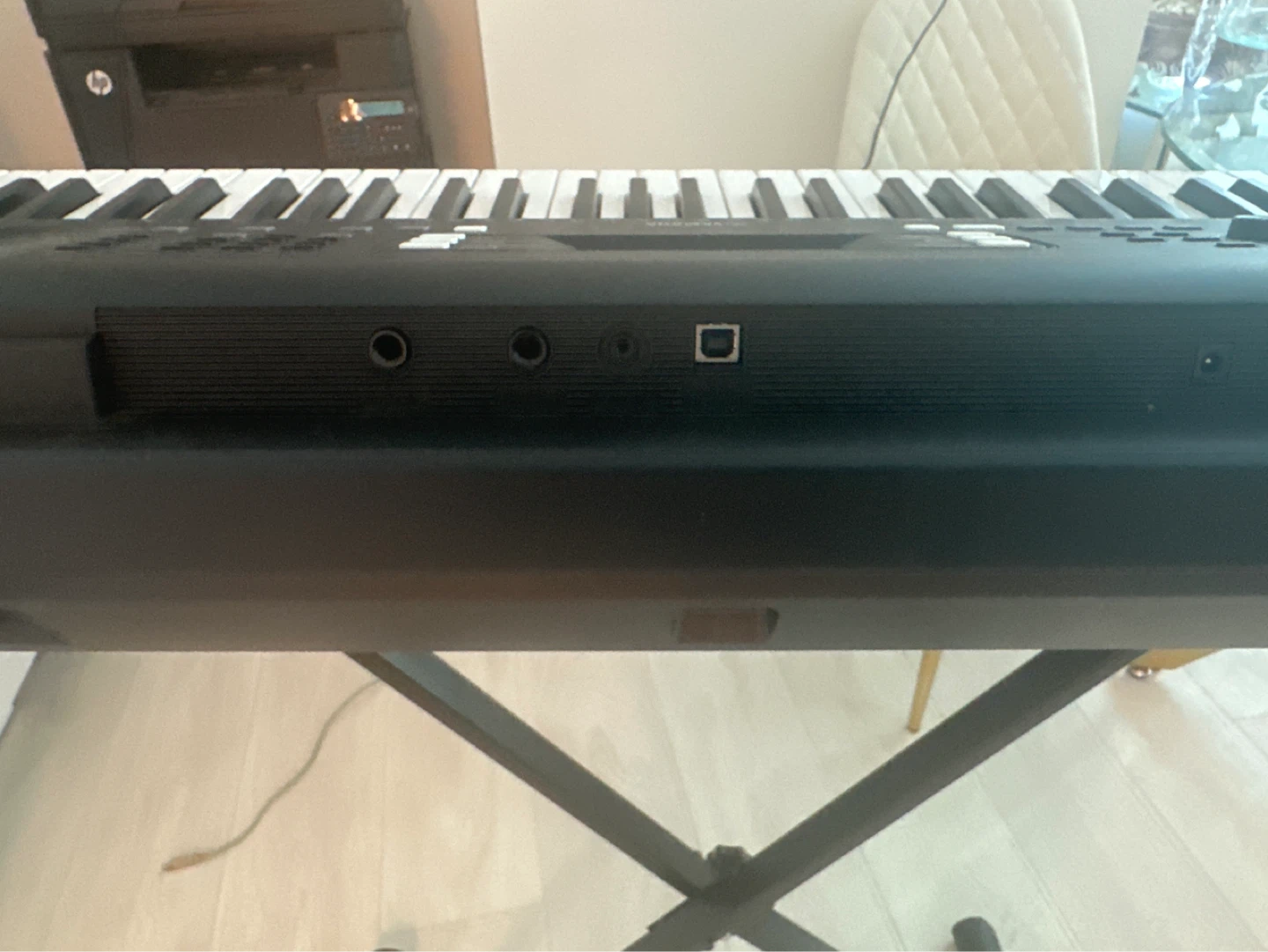Yamaha PSR-E373 Keyboard - photo 3
