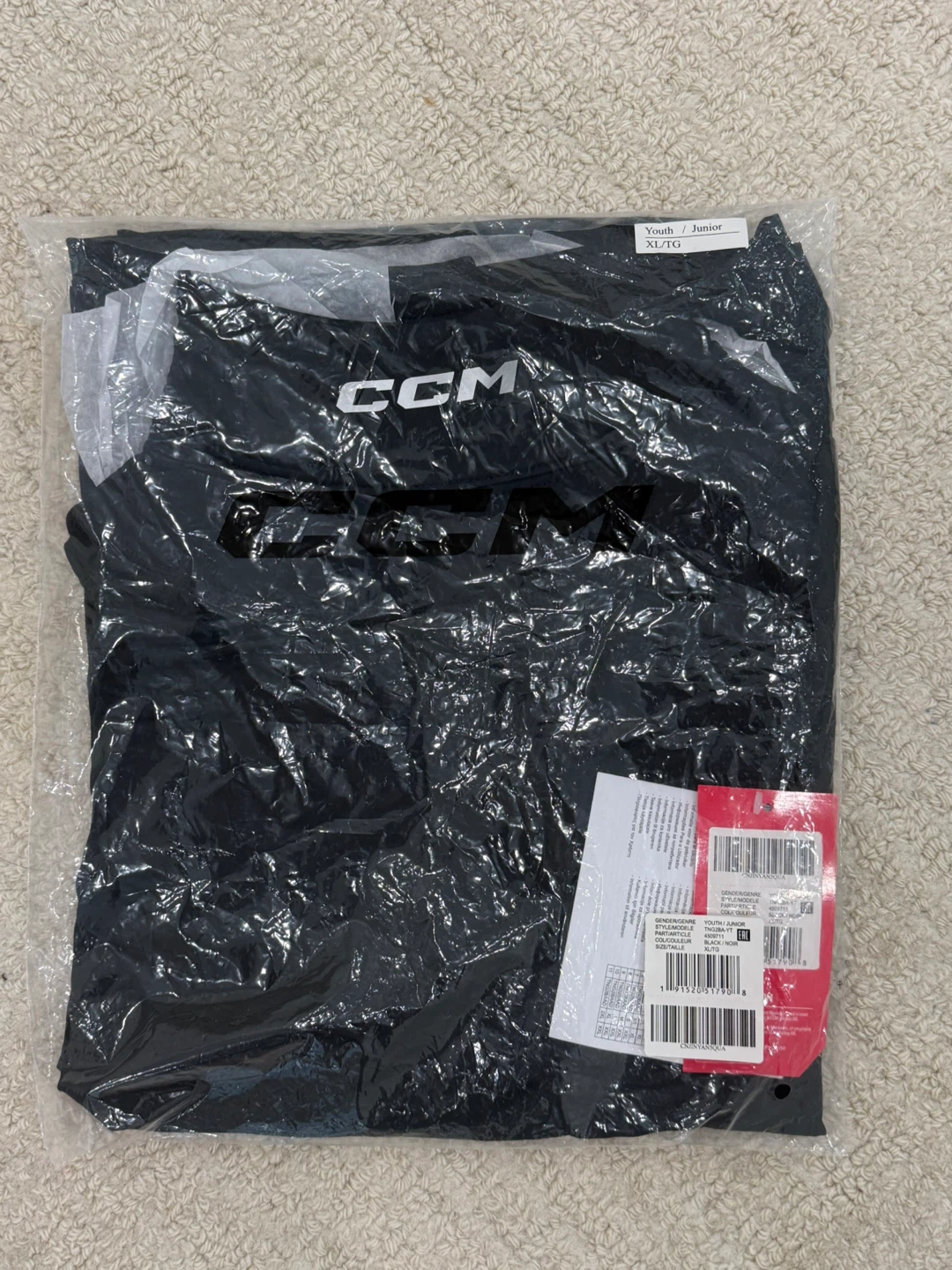 CCM YOUTH COMPRESSION LONG-SLEEVE NECK PROTECTOR