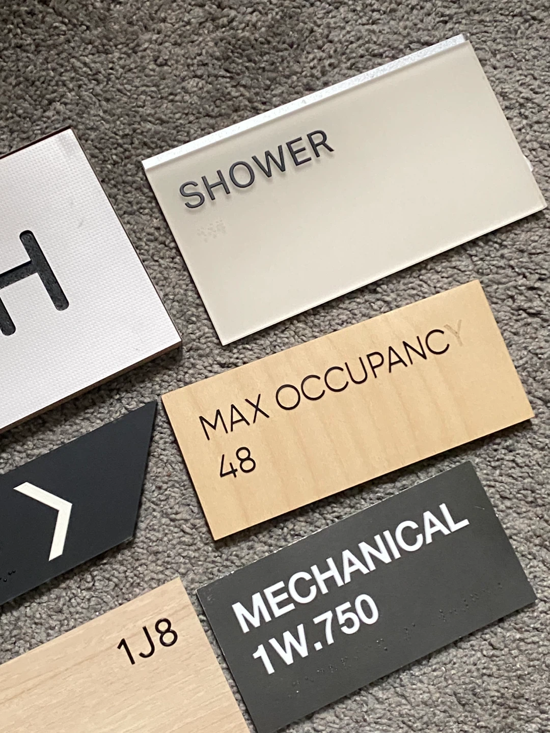 Lot of Assorted Office and Indoor Signs - photo 4