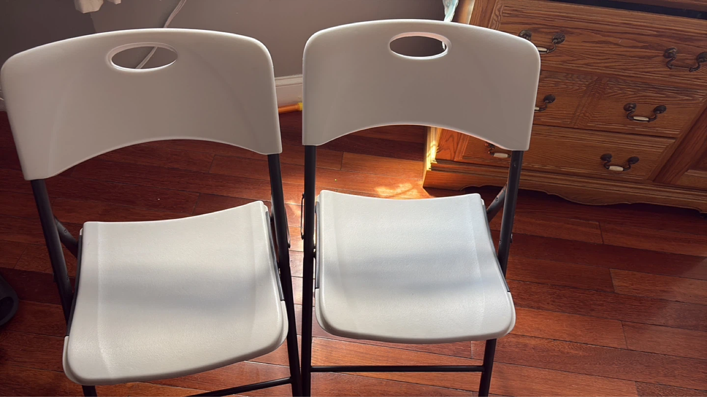 Set of 4 White Folding Chairs