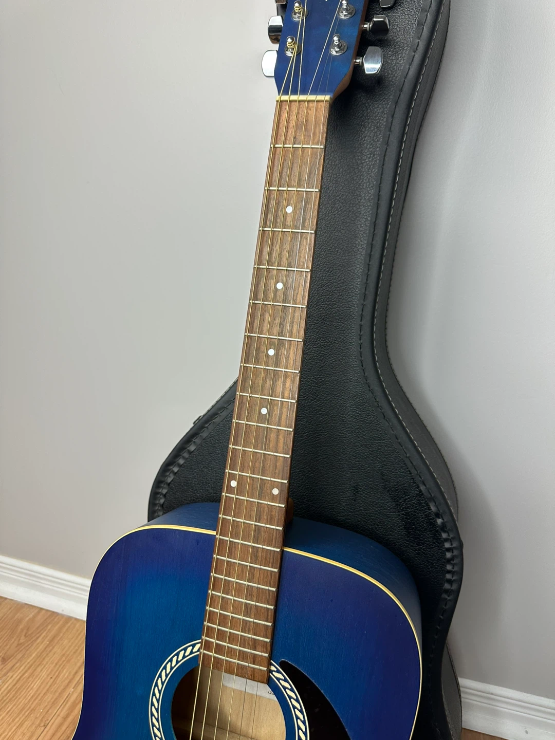 Art & Lutherie Wild Cherry Acoustic Guitar Blue Finish - photo 4