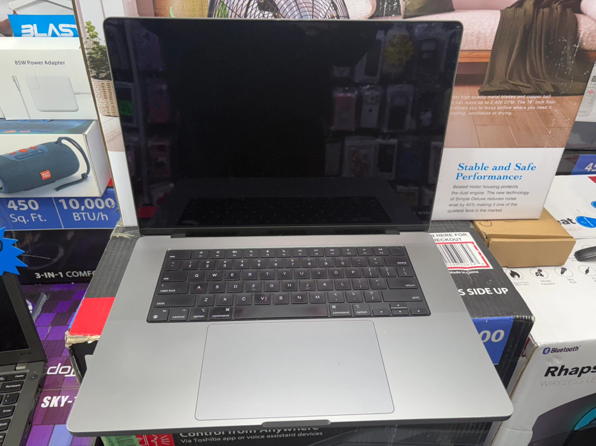 Apple MacBook Pro Laptop