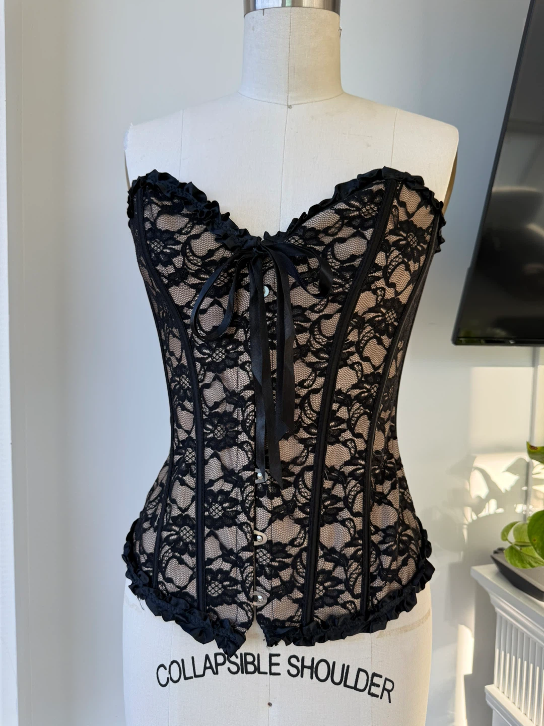⚽️Black Lace Corset size small