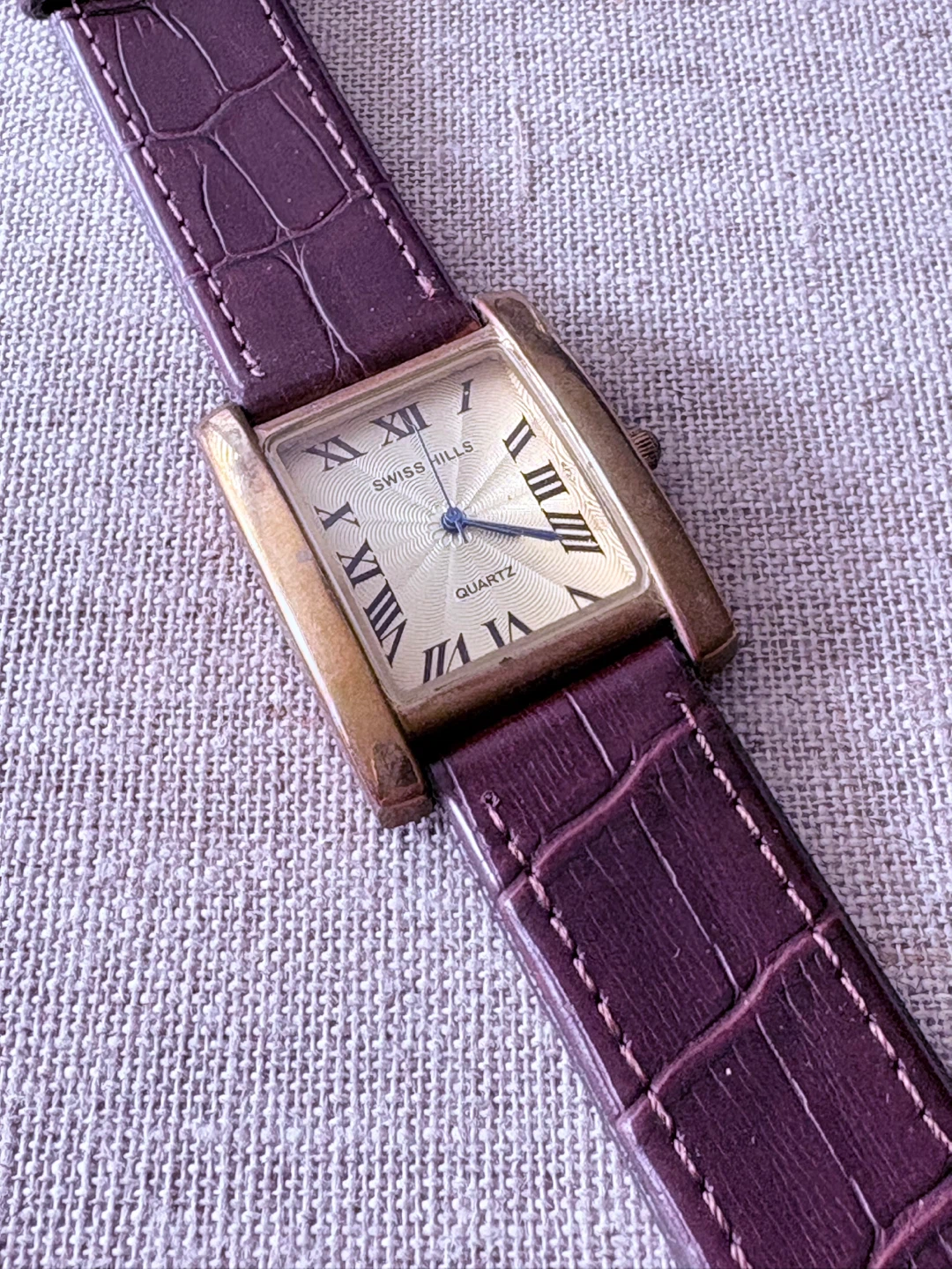 Swiss Hills Quartz Watch with Genuine Leather Band