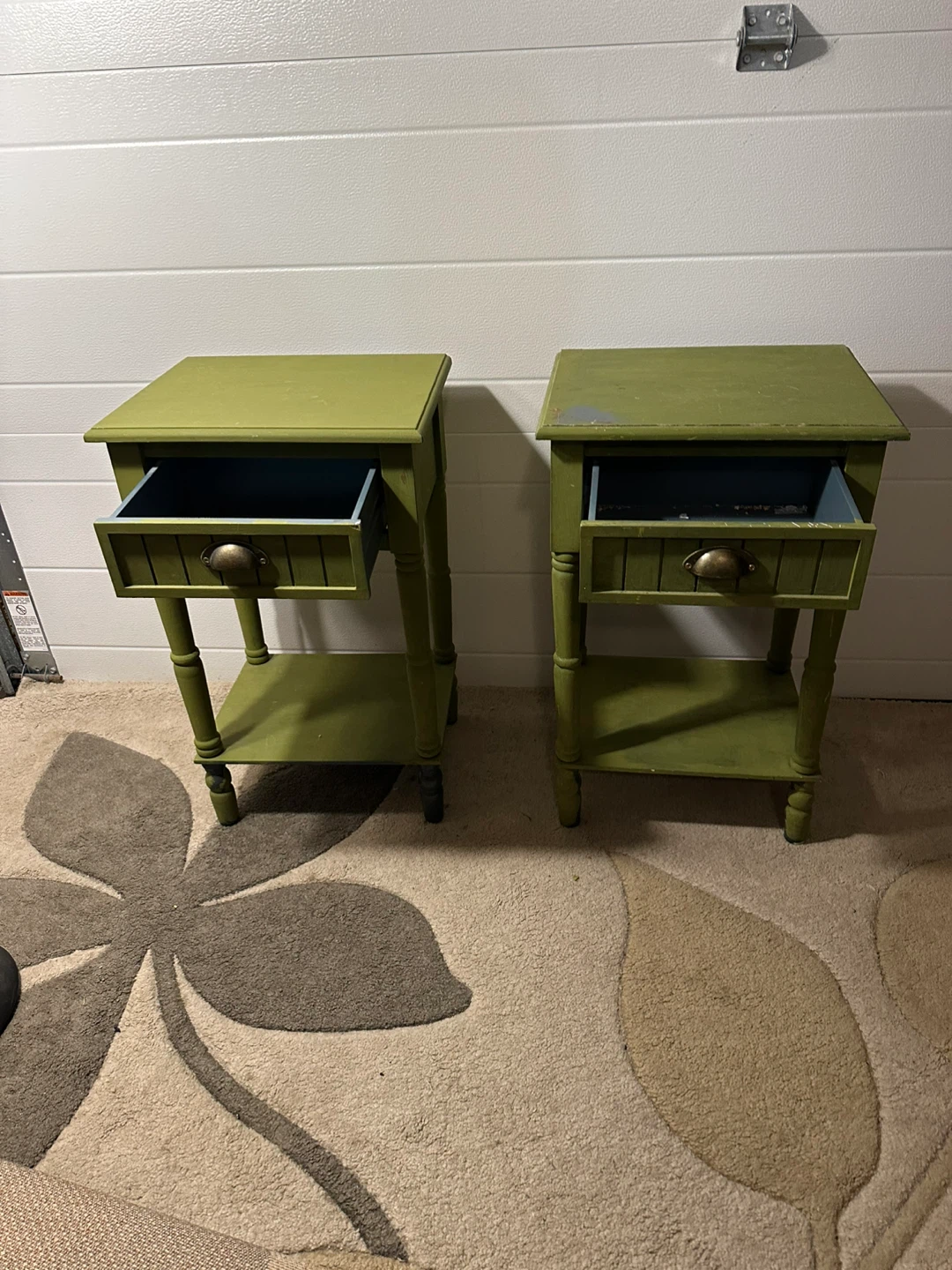 Pair of Green Wooden Nightstands - photo 4