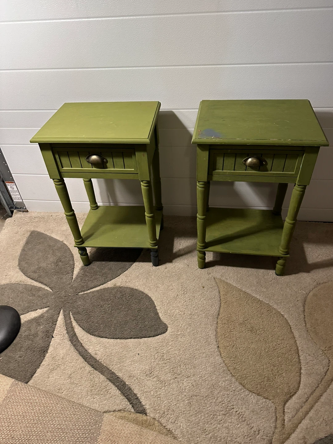 Pair of Green Wooden Nightstands - photo 5