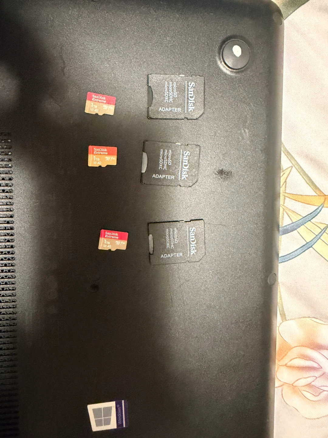 SanDisk 1TB Extreme microSDXC UHS-I Memory Card - photo 2