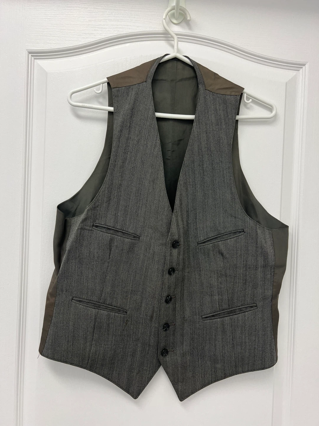 Men's Grey Herringbone Suit Jacket and Vest - photo 5