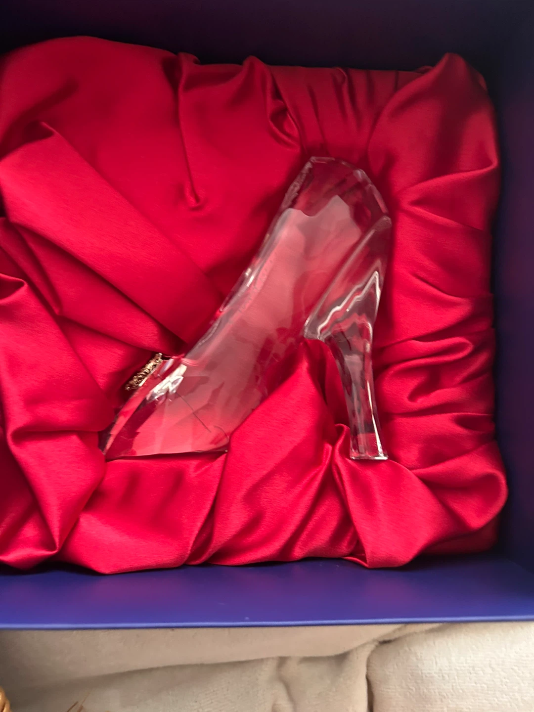 Disney Cinderella Glass Slipper Crystal Figurine - photo 3