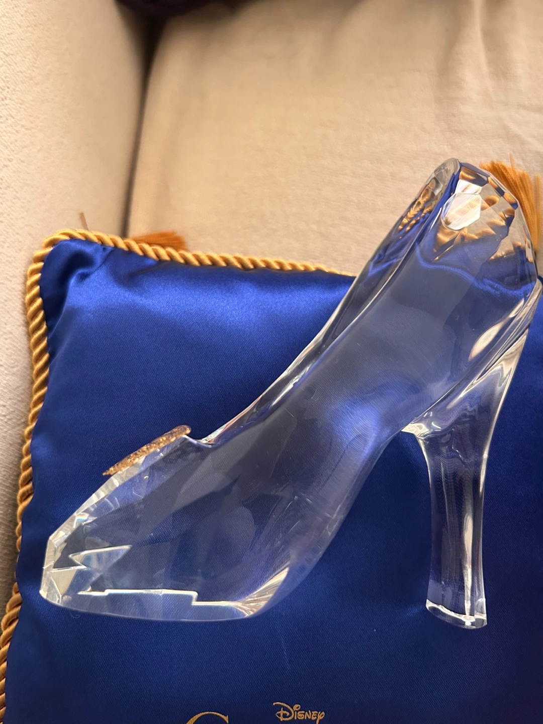 Disney Cinderella Glass Slipper Crystal Figurine - photo 5