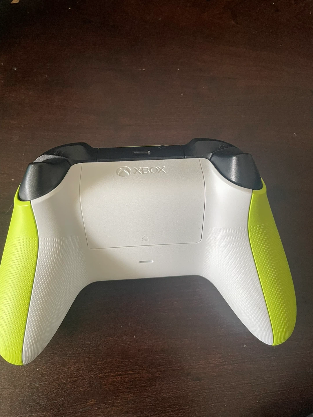 Xbox Wireless Controller - Electric Volt - photo 2