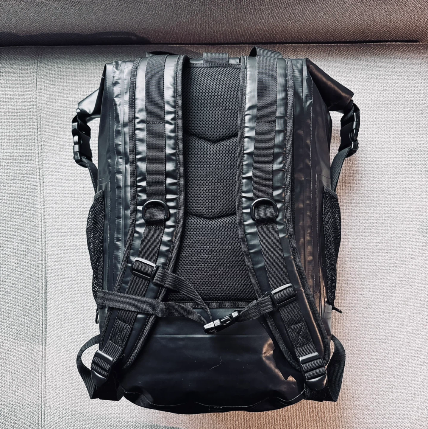 100% Waterproof ourCaste Jacque Dry Backpack - Brand New ⚽️ - photo 2