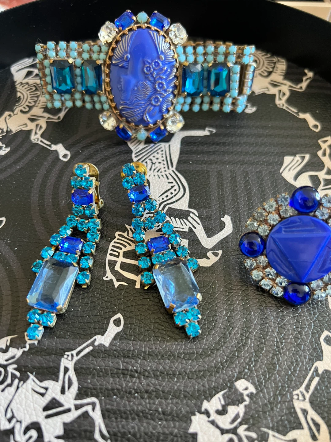 Sparkling Blue Rhinestone Statement Jewelry Set - photo 2