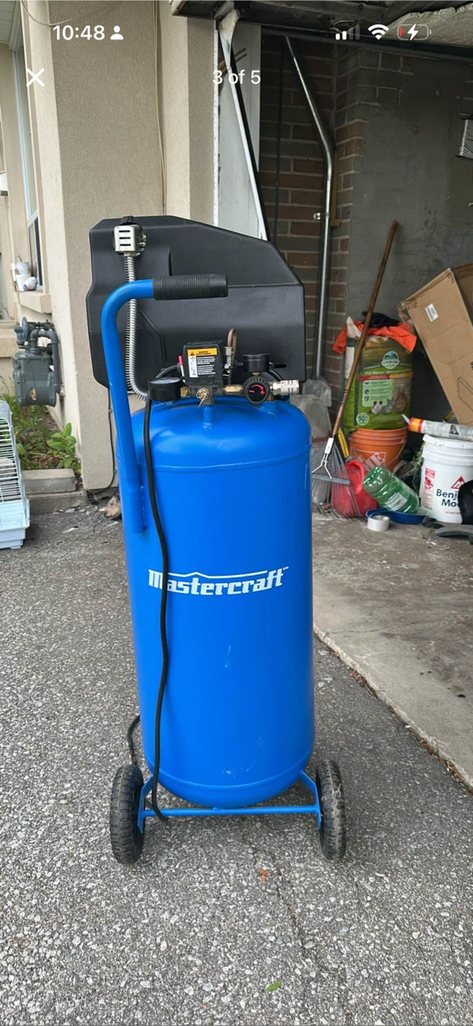 Mastercraft Air Compressor 135 psi completely oil free - photo 3