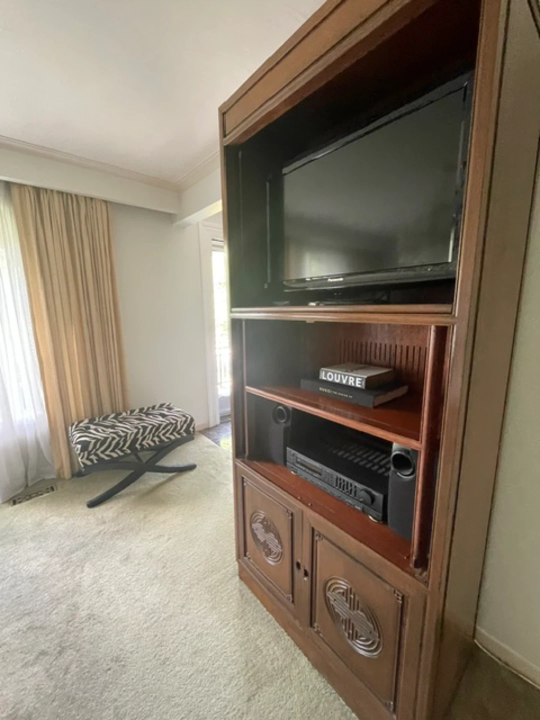 Wooden Entertainment Unit - photo 2