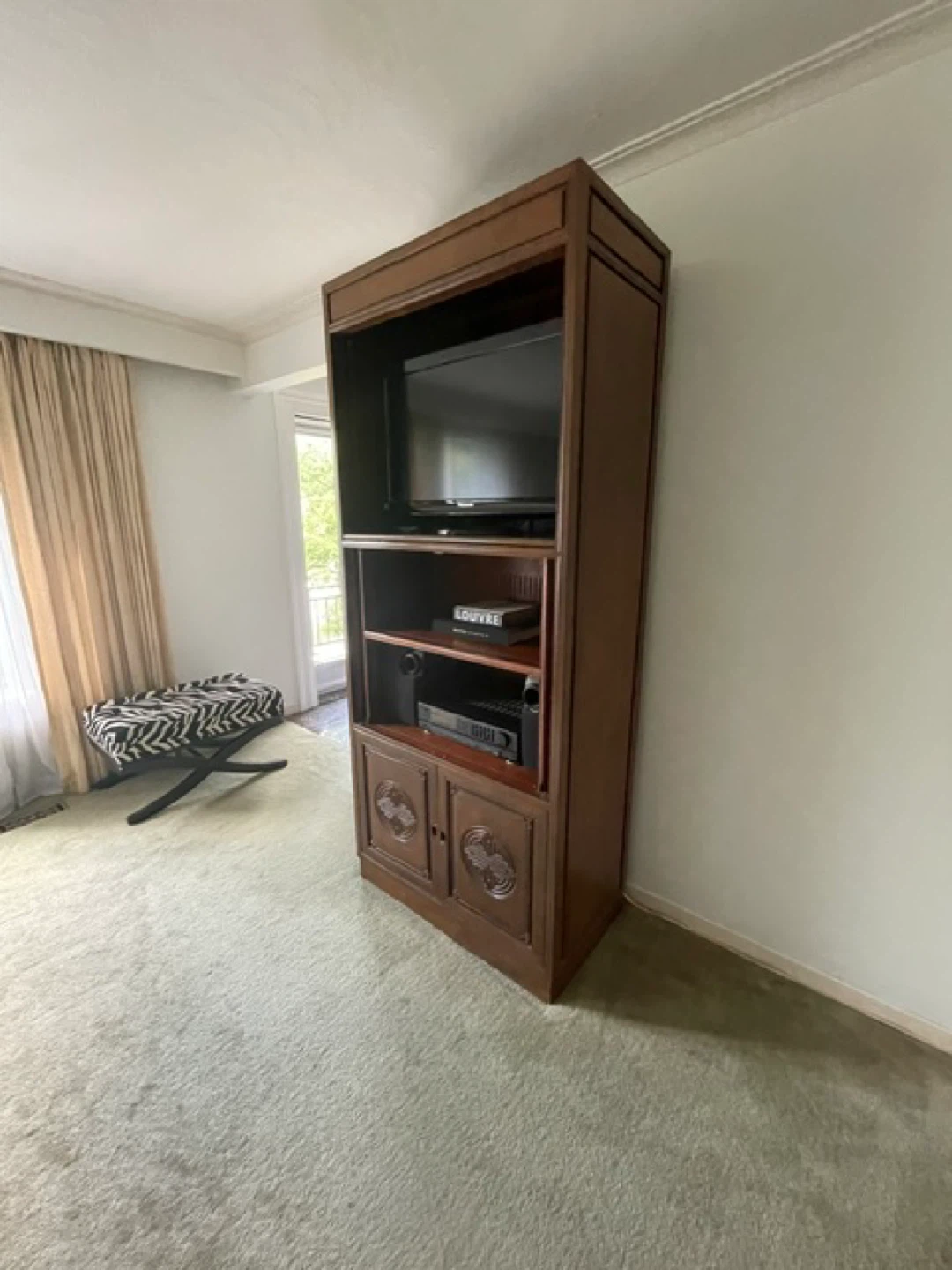 Wooden Entertainment Unit - photo 3